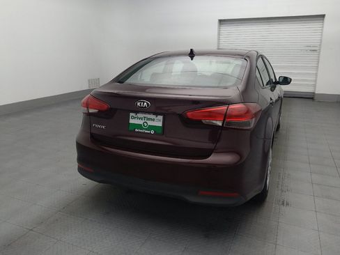 Used 2017 Kia Forte LX FWD image 7