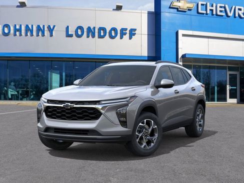 New 2026 Chevrolet Trax LT w/ Sunroof Package image 6