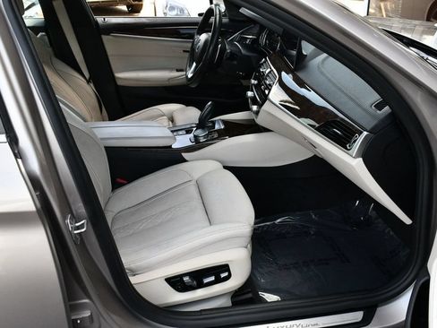 Used 2017 BMW 530i RWD image 42