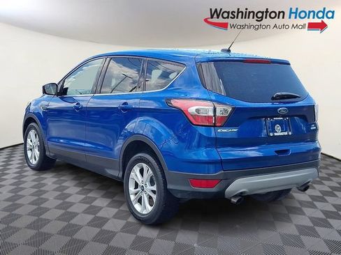 Used 2017 Ford Escape SE FWD image 4