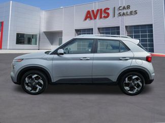 Used 2025 Hyundai Venue SEL FWD video 2