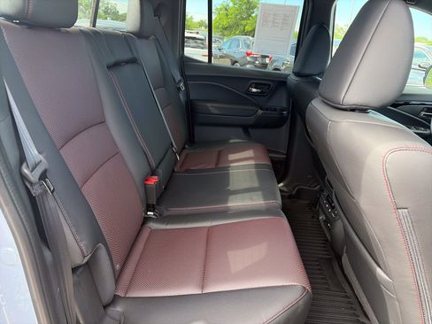 Used 2026 Honda Ridgeline Black Edition image 13