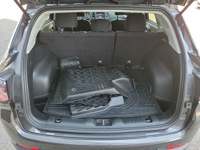 Used 2019 Jeep Compass Sport FWD image 9