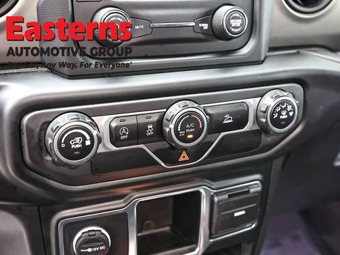 Used 2021 Jeep Wrangler Unlimited Sport image 19