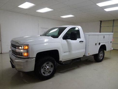 Used 2015 Chevrolet Silverado 2500 W/T RWD image 3