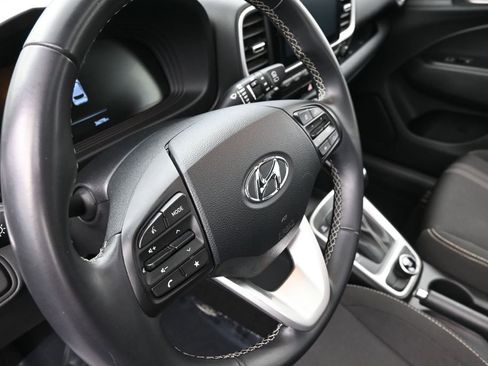 Certified 2024 Hyundai Venue SEL FWD image 29