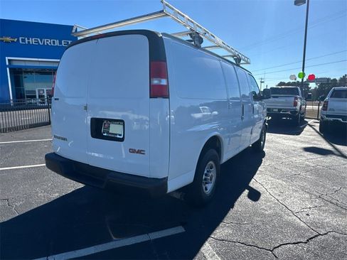Used 2017 GMC Savana 3500 image 6