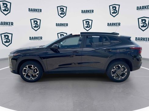 Used 2025 Chevrolet Trax LT w/ Driver Confidence Package FWD image 6