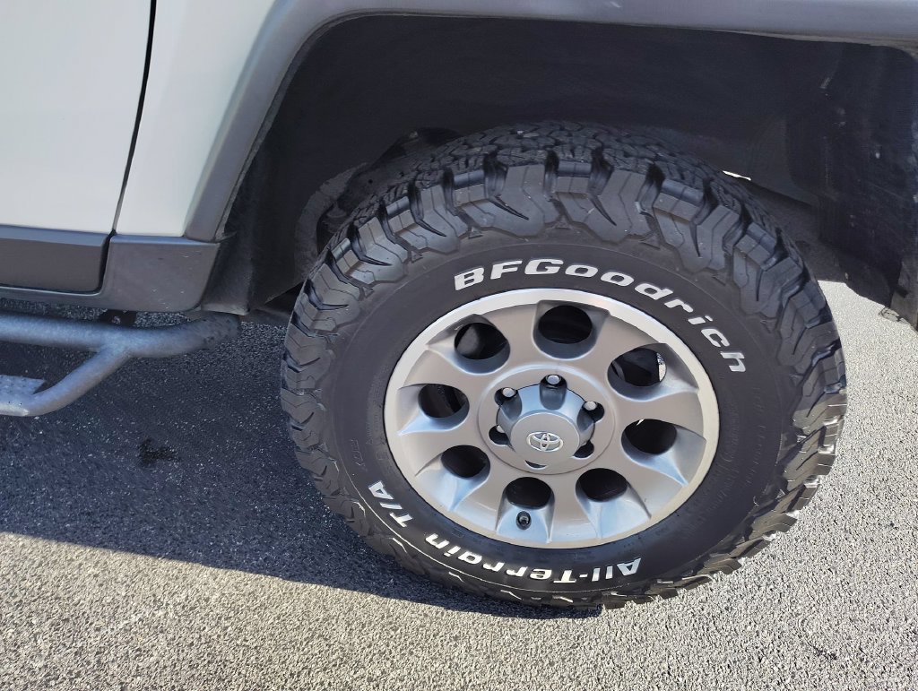 Used 2012 Toyota FJ Cruiser 4WD w/ Upgrade Pkg image 7