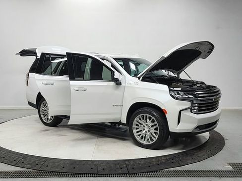 Used 2023 Chevrolet Tahoe High Country w/ Premium Package 2 RWD image 9