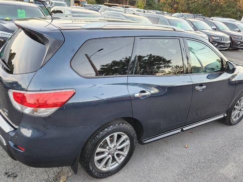 Used 2015 Nissan Pathfinder SV w/ Cargo Package FWD image 14
