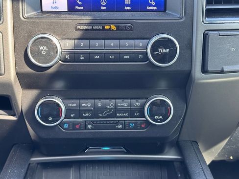 Used 2021 Ford Expedition XLT image 41