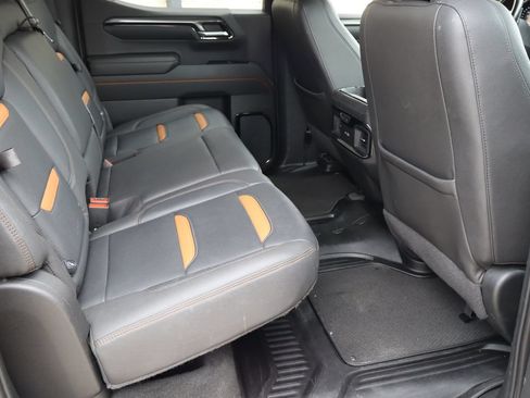 Used 2022 GMC Sierra 1500 AT4 w/ AT4 Premium Package AWD/4WD image 18