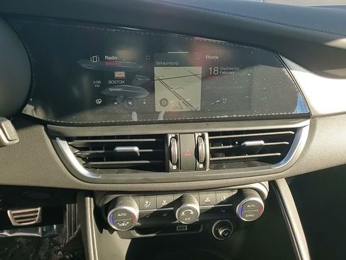 New 2026 Alfa Romeo Giulia AWD image 32