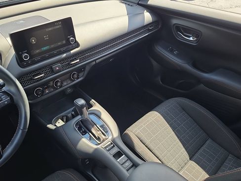 Used 2024 Honda HR-V Sport image 28