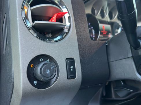 Used 2011 Ford F250 Lariat w/ Lariat Ultimate Pkg image 39