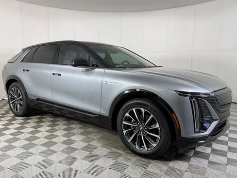 Certified 2026 Cadillac Lyriq Sport image 7