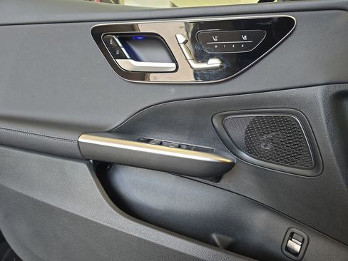 Certified 2025 Mercedes-Benz C 300 Sedan image 27