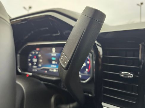 Used 2025 Chevrolet Silverado 3500 LTZ image 22