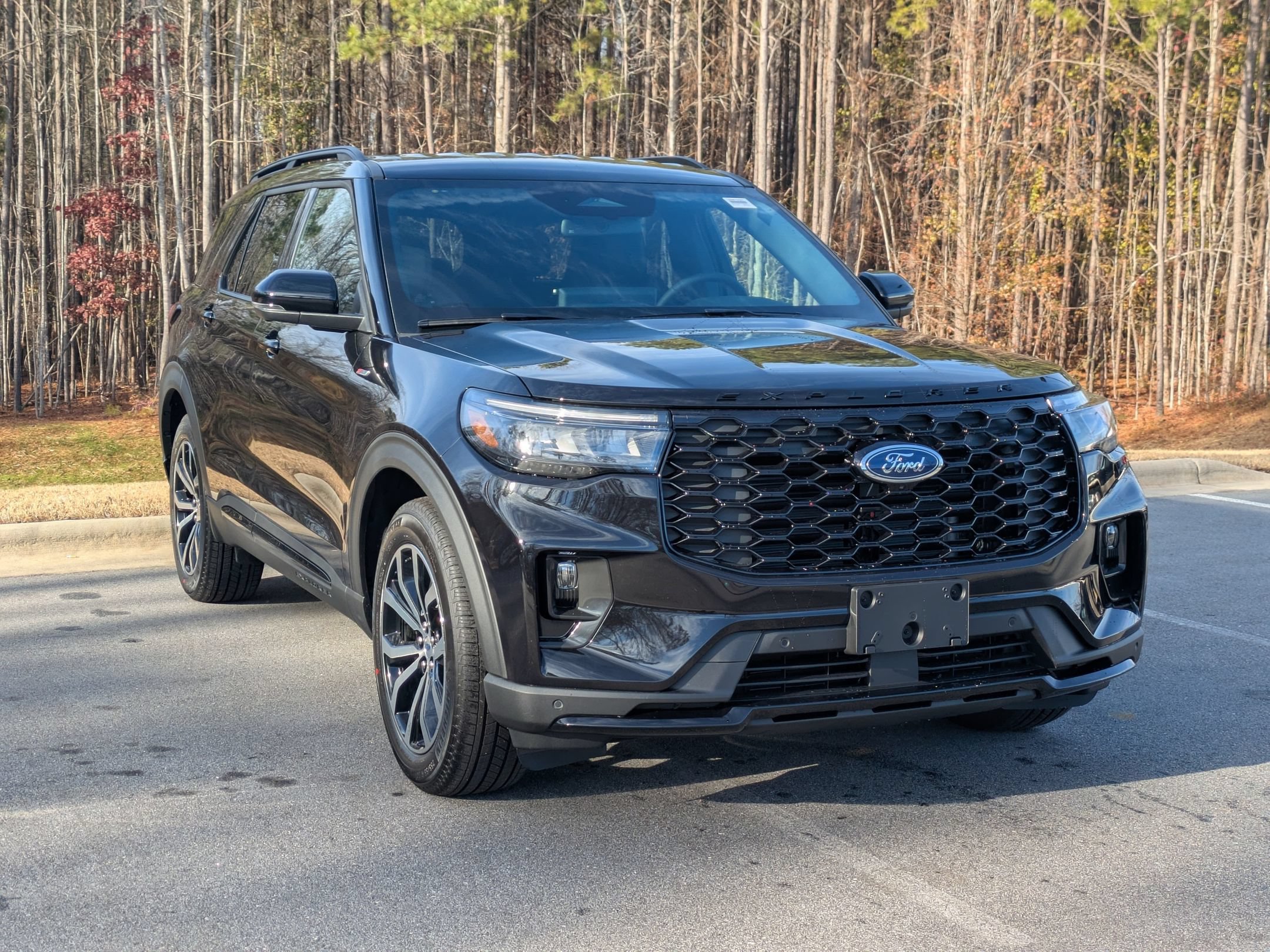 New 2026 Ford Explorer ST-Line w/ Premium Package RWD image 2