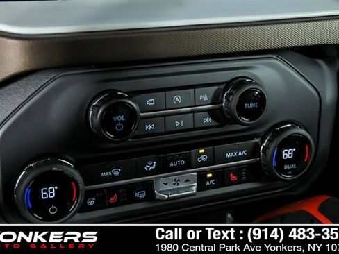 Used 2023 Ford Bronco Heritage Edition AWD/4WD image 18