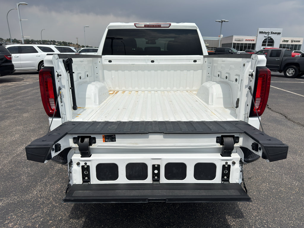Used 2025 GMC Sierra 1500 SLT AWD/4WD image 12