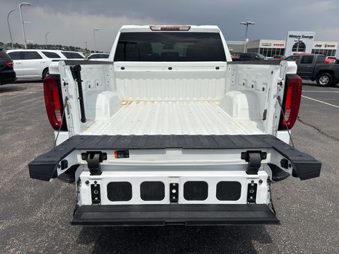 Used 2025 GMC Sierra 1500 SLT AWD/4WD image 12