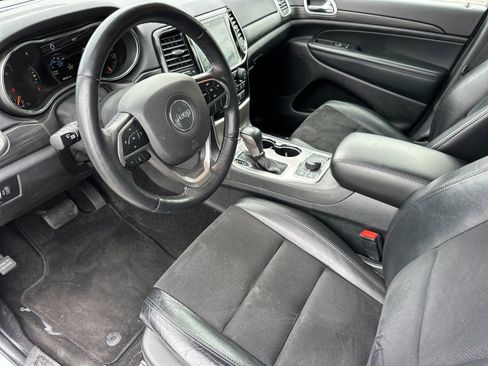 Used 2022 Jeep Grand Cherokee Laredo X AWD/4WD image 9