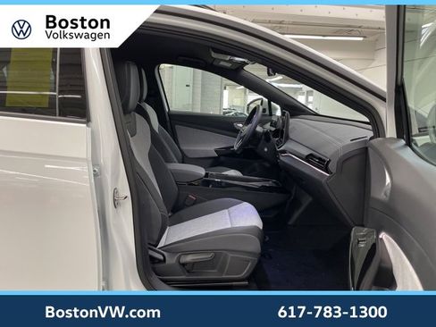 New 2025 Volkswagen ID.4 Pro image 13