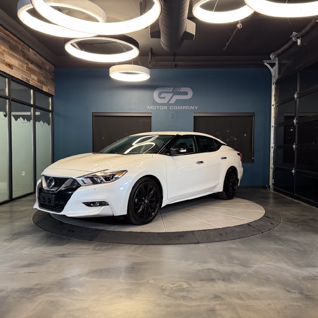 Used 2017 Nissan Maxima SR w/ Midnight Edition FWD image 7