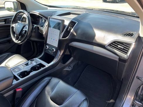 Used 2021 Ford Edge Titanium AWD/4WD image 11