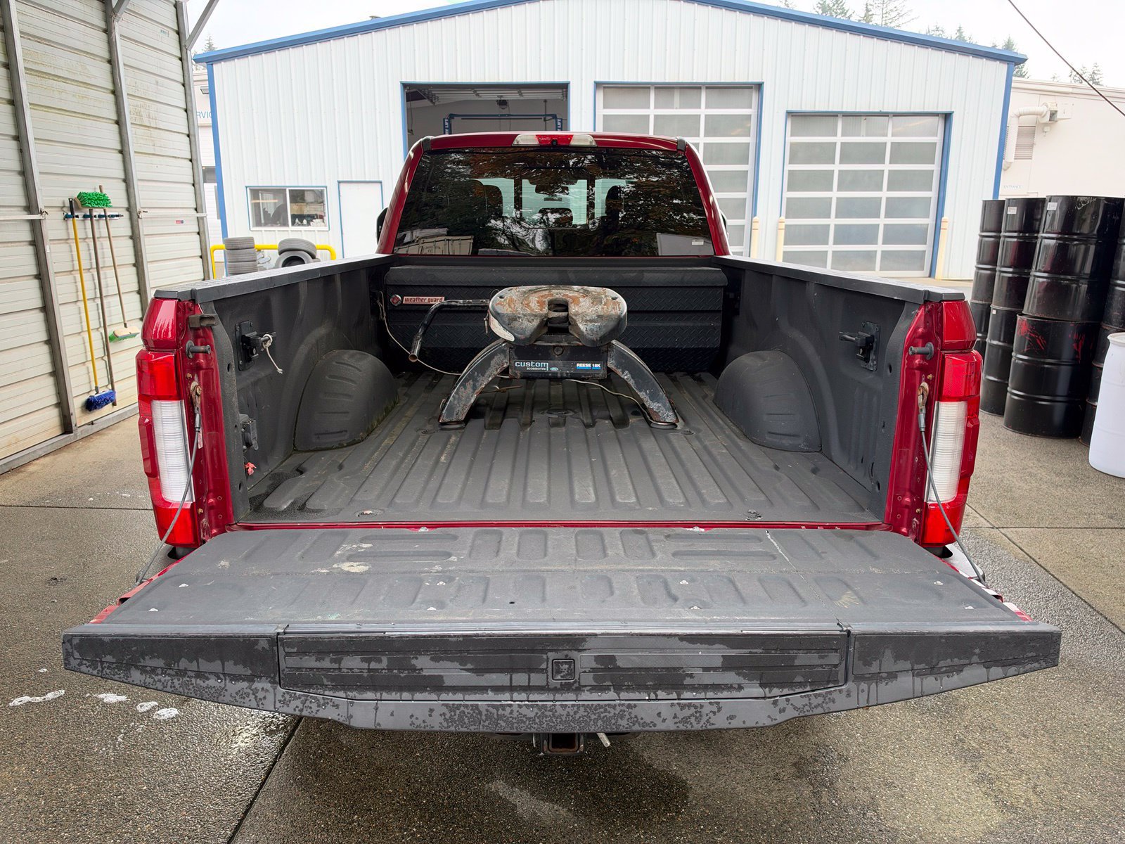 Used 2017 Ford F350 Platinum w/ Platinum Ultimate Package AWD/4WD image 7