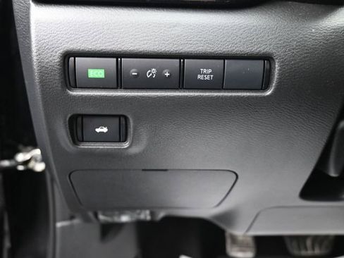 Used 2025 Nissan Sentra SV image 37