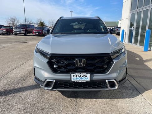Used 2023 Honda CR-V Sport Touring image 3