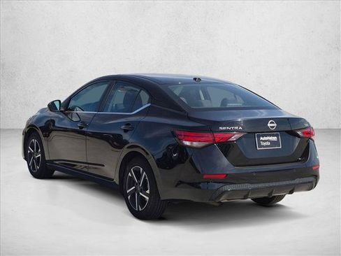 Used 2024 Nissan Sentra SV FWD image 8