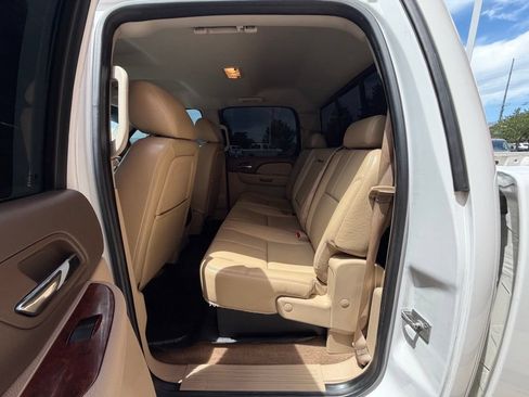 Used 2011 Chevrolet Silverado 2500 LTZ w/ LTZ Plus Package AWD/4WD image 31