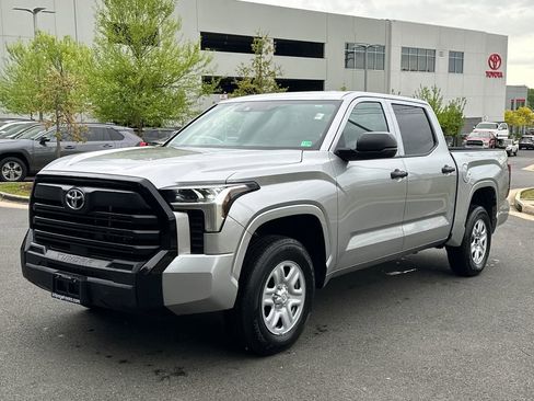 Used 2025 Toyota Tundra SR w/ SR Tow Package AWD/4WD image 2