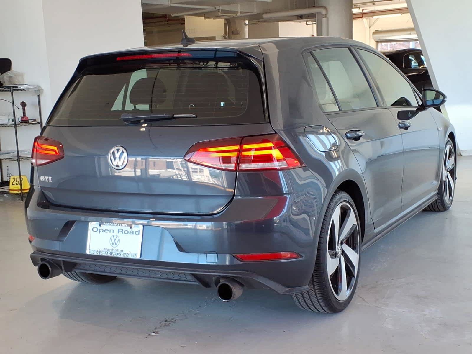 Used 2018 Volkswagen GTI SE w/ SE Leather Package FWD image 4