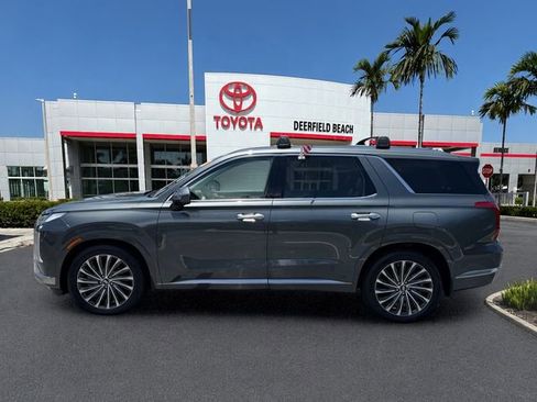Used 2023 Hyundai Palisade Calligraphy w/ Cargo Package AWD/4WD image 4