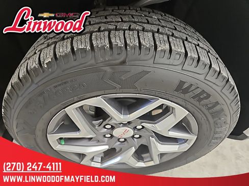 Used 2024 GMC Sierra 1500 SLT w/ X31 Off-Road Package image 9