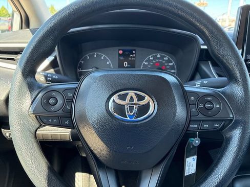 Certified 2025 Toyota Corolla LE FWD image 21