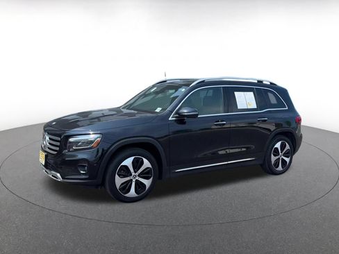 Used 2025 Mercedes-Benz GLB 250 image 8