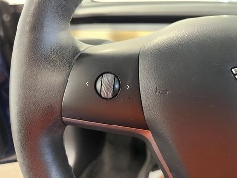 Used 2022 Tesla Model 3 Long Range AWD/4WD image 27