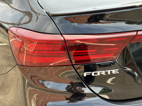 Certified 2023 Kia Forte GT-Line FWD image 35