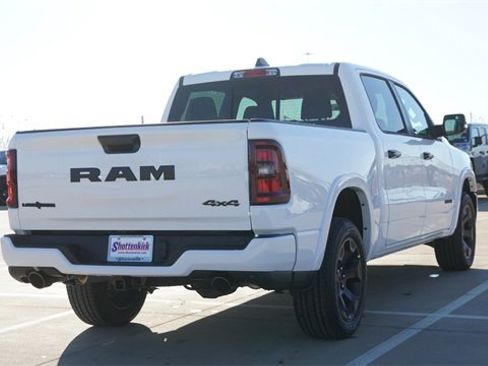 New 2026 RAM 1500 4x4 Crew Cab image 9