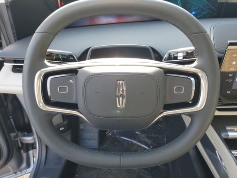 New 2026 Lincoln Nautilus Reserve image 16