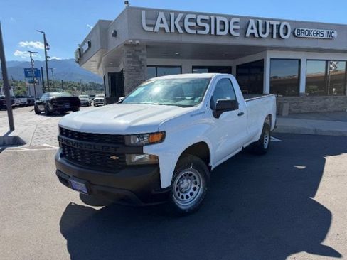 Used 2020 Chevrolet Silverado 1500 W/T RWD image 2