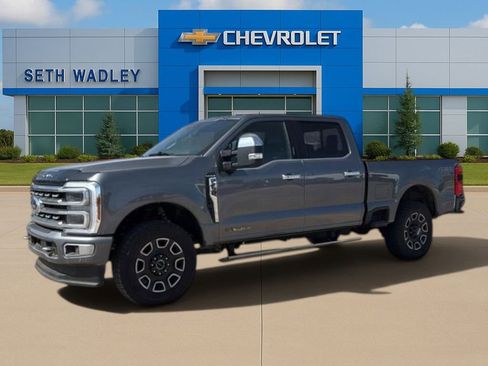 Used 2024 Ford F250 Platinum image 3