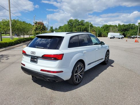Certified 2025 Audi Q7 2.0T Premium Plus w/ Premium Plus Package AWD/4WD image 4