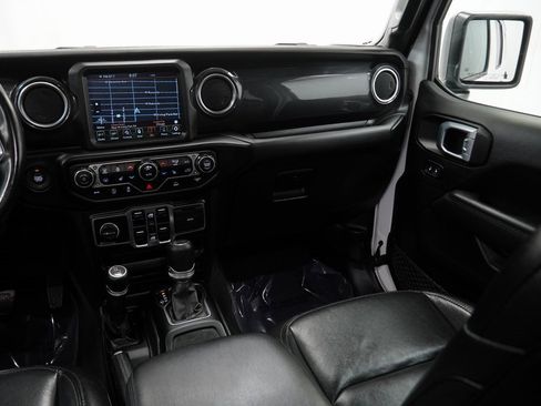 Certified 2022 Jeep Wrangler Unlimited Sahara image 29